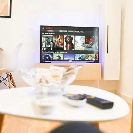 Matisse No9 - One Bedroom Center With Parking