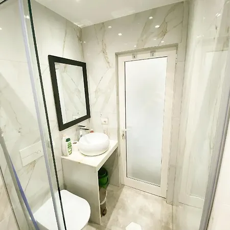 Daire Matisse No9 - One Bedroom Center With Parking