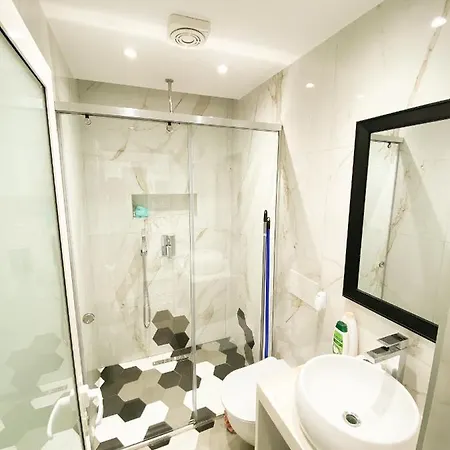 Daire Matisse No9 - One Bedroom Center With Parking