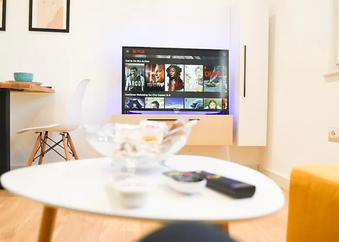 Matisse No9 - One Bedroom Center With Parking