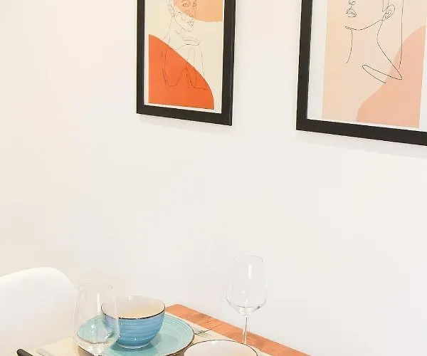 Matisse No9 - One Bedroom Center With Parking Tirana